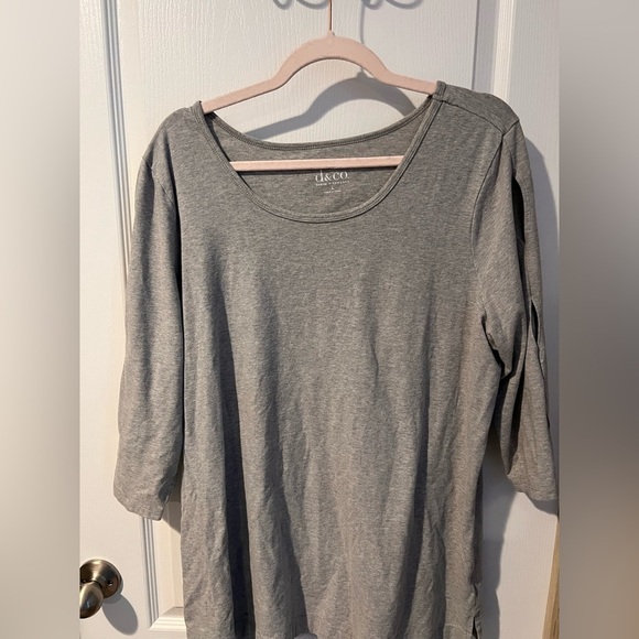 D & co denim + company size large grey top with cutout sleeves - Picture 1 of 4